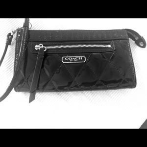 Coach clutch / wristlet